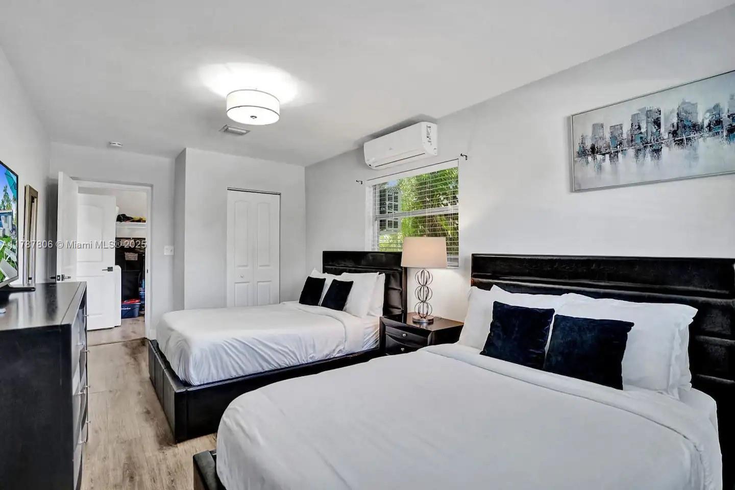 GULFSTREAM ESTATES NO 3 - Residential