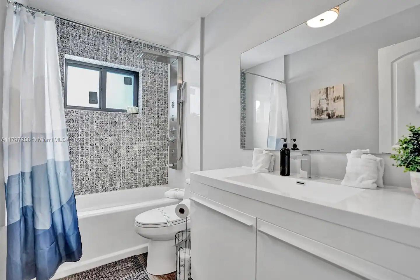 GULFSTREAM ESTATES NO 3 - Residential