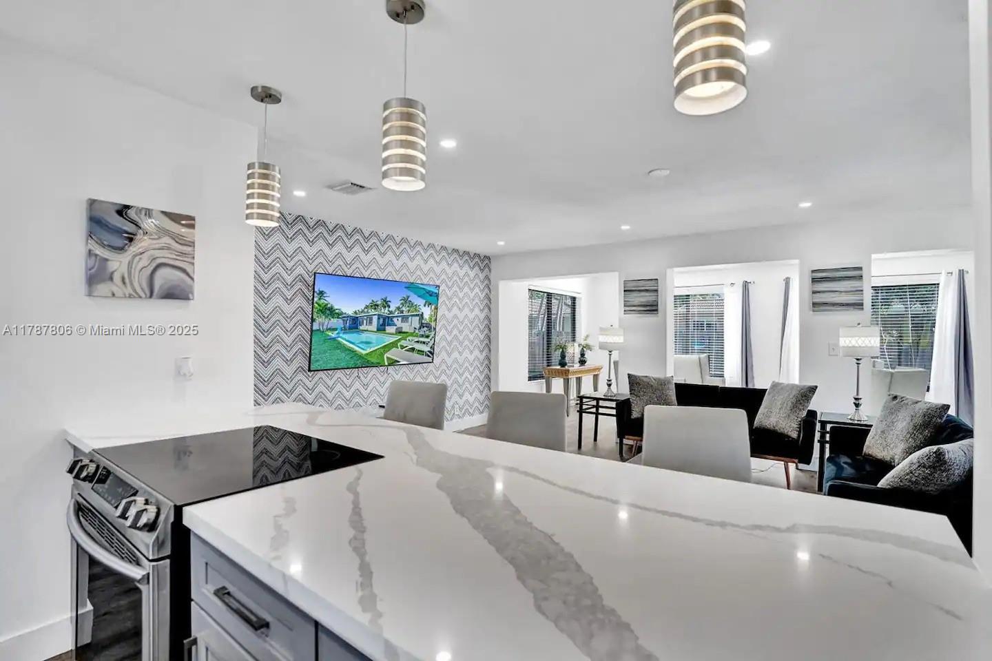 GULFSTREAM ESTATES NO 3 - Residential