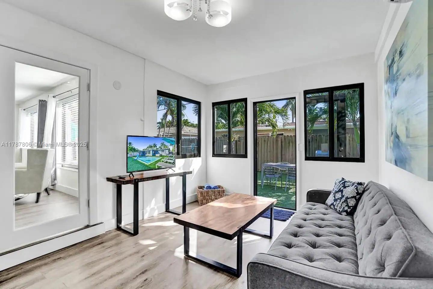 GULFSTREAM ESTATES NO 3 - Residential