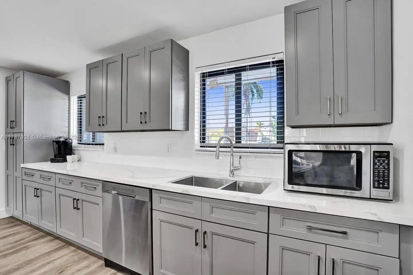 GULFSTREAM ESTATES NO 3 - Residential