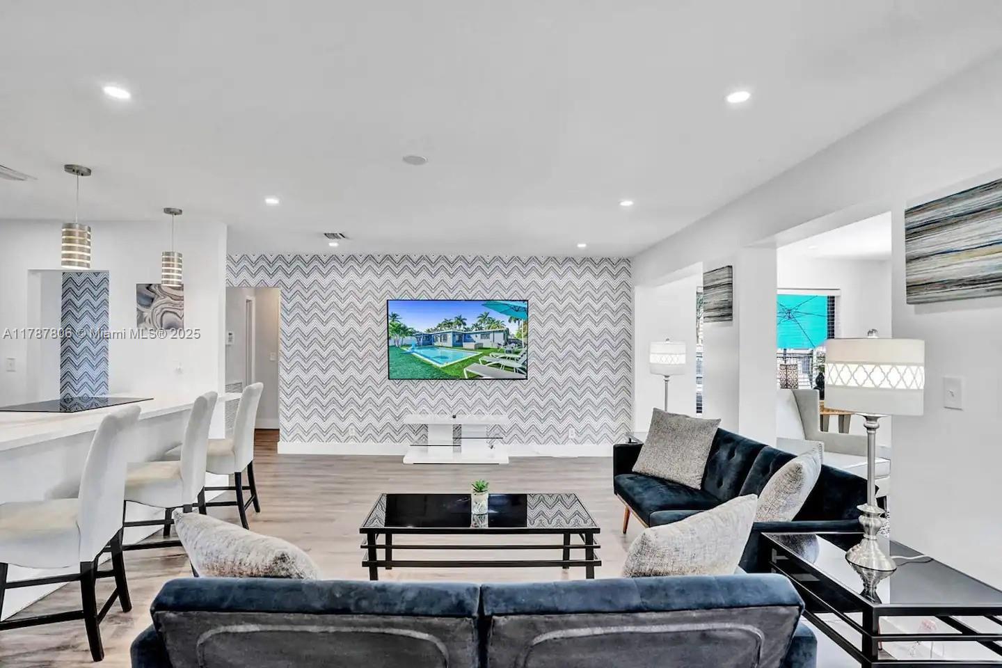 GULFSTREAM ESTATES NO 3 - Residential