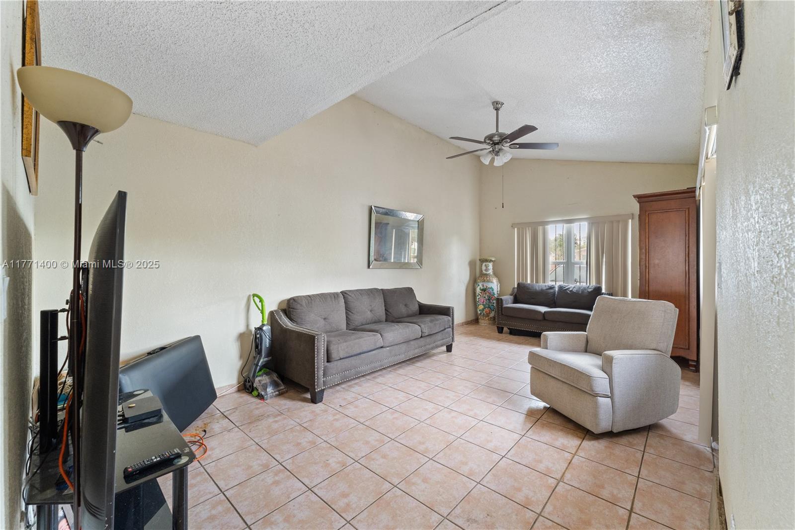 MANGO HILL REPLAT - Residential