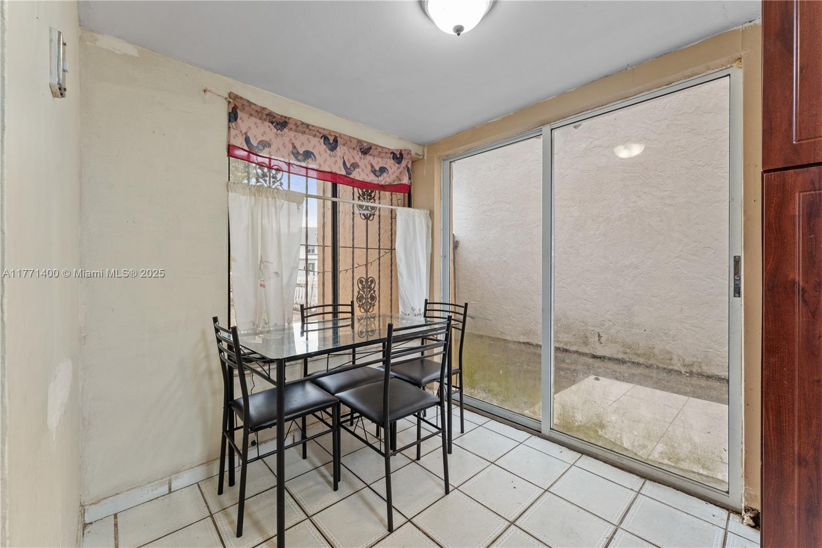 MANGO HILL REPLAT - Residential