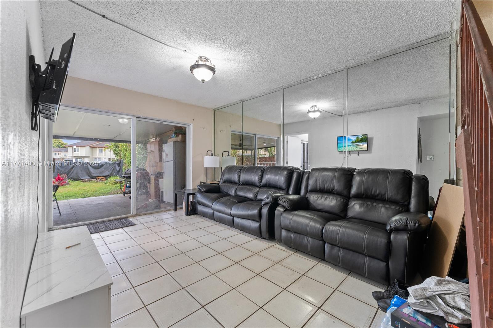 MANGO HILL REPLAT - Residential