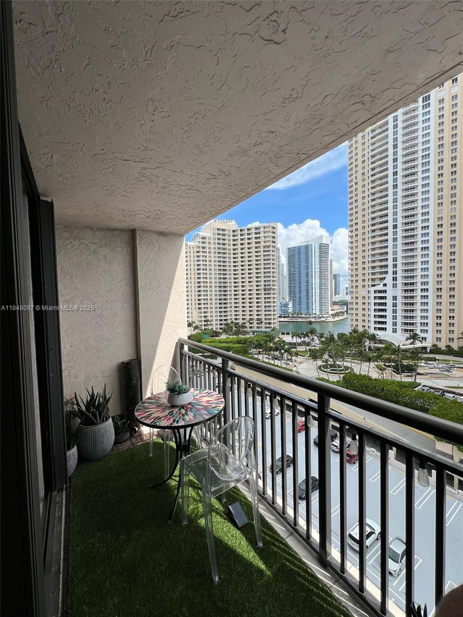 BRICKELL KEY II CONDO - Residential