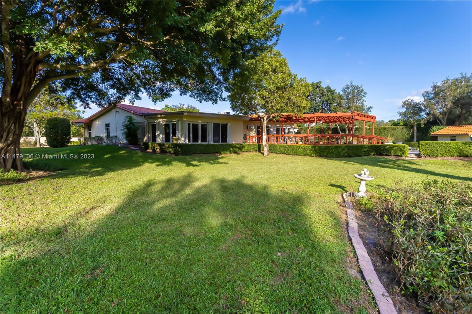 EVERGLADES SUGAR & LAND C - Residential