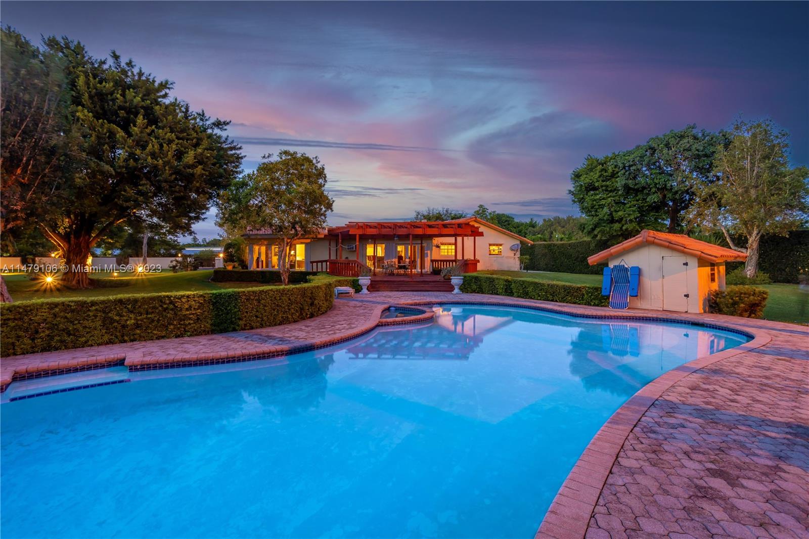 EVERGLADES SUGAR & LAND C - Residential