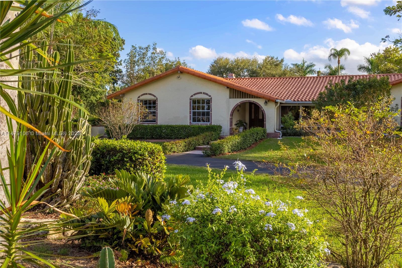 EVERGLADES SUGAR & LAND C - Residential