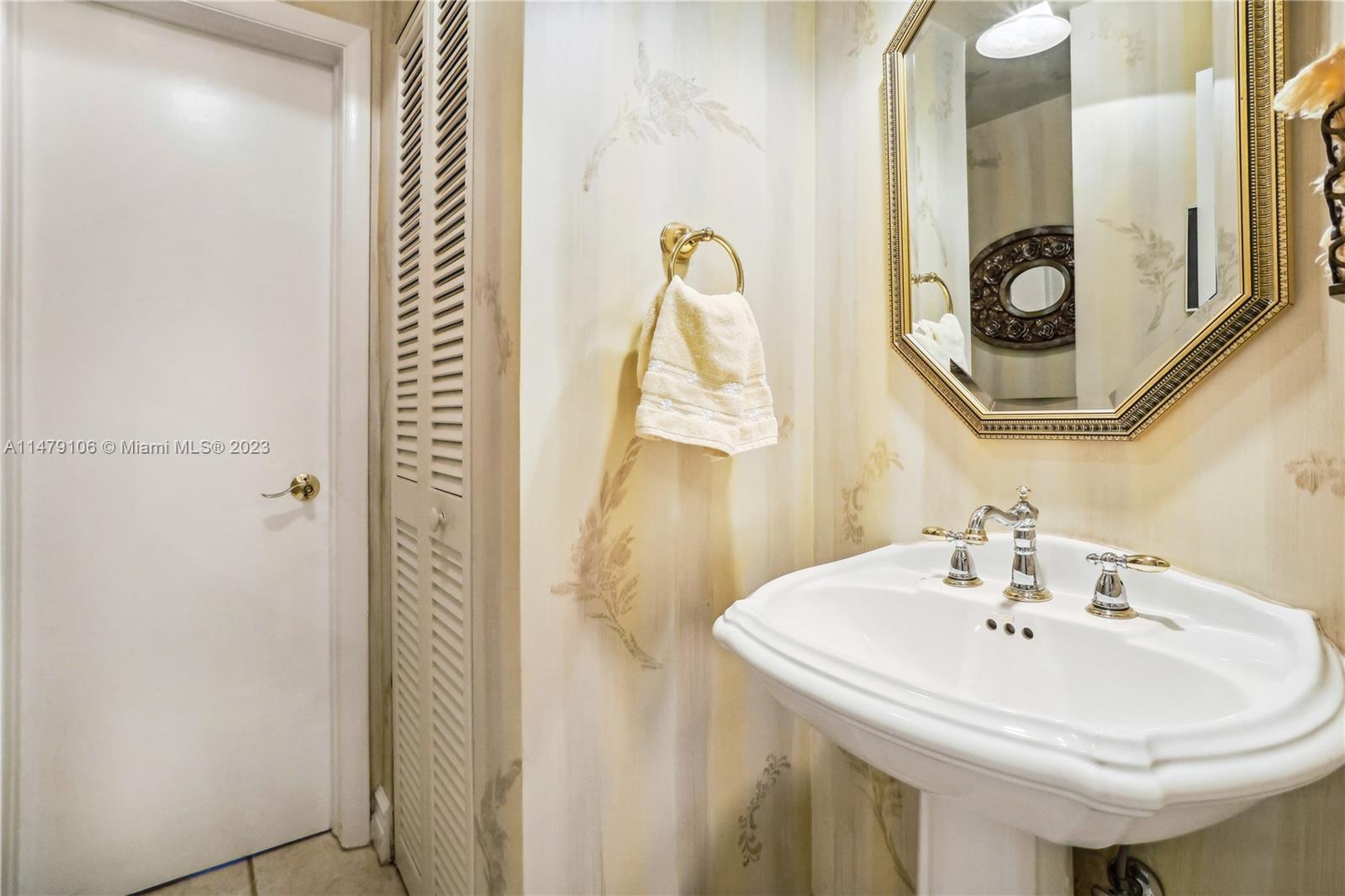 EVERGLADES SUGAR & LAND C - Residential