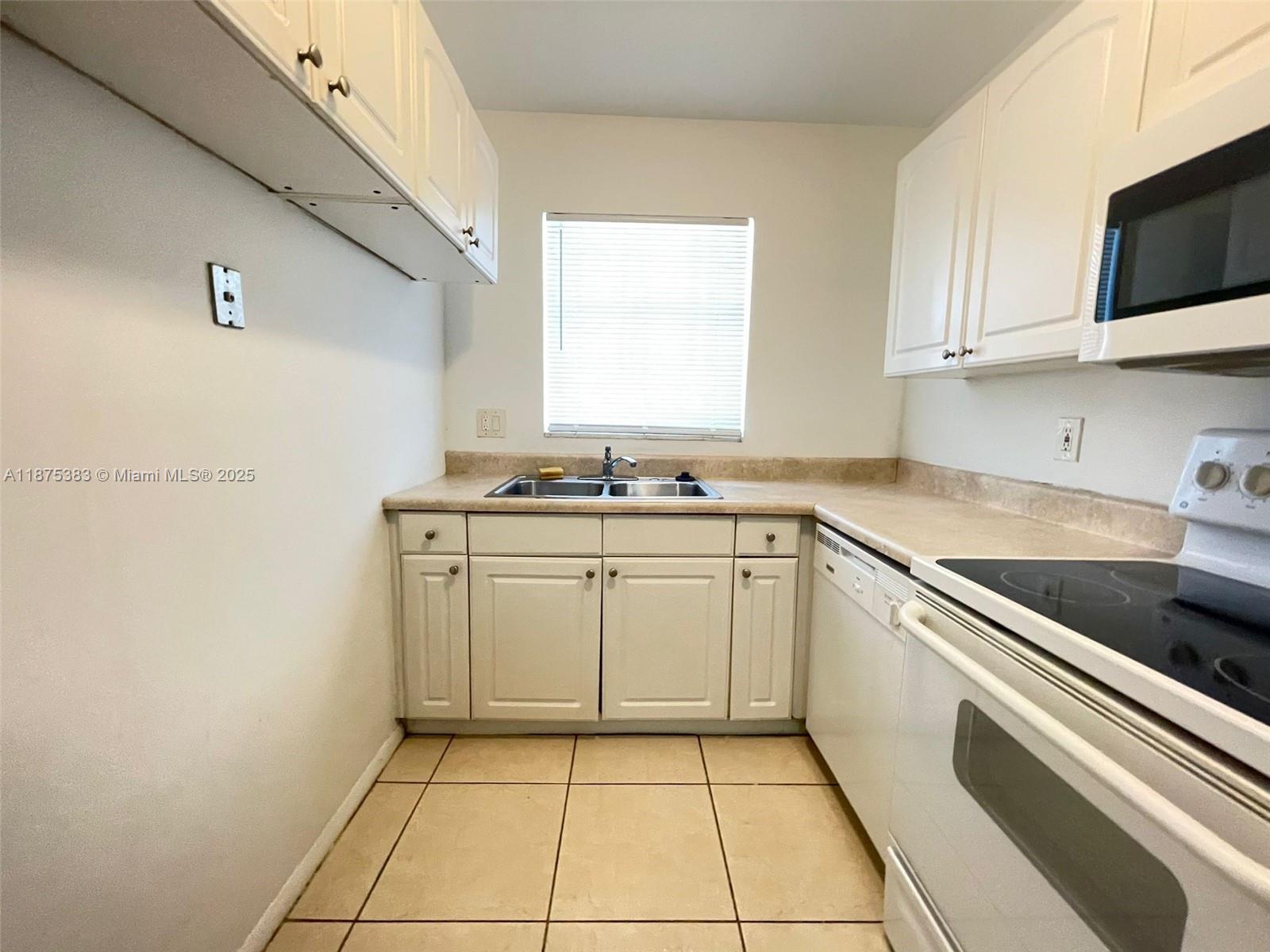 KENTWOOD OF WEDGEWOOD CON - Residential Lease