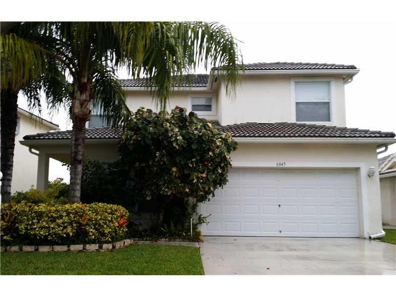 Great property in a nice area. Completely remodeled.Only one month deposit.With a stunning layout and lot of interior area this property we offers the best quality ownership for a rental in the area .All Kitchen Appliances new or like new will be installe d, one, two years or more rental period are welcome in this beautifully upgraded home. Pet Friendly. Easy to show 24/7.