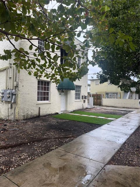 329 NW 11th Ave Miami FL 33128