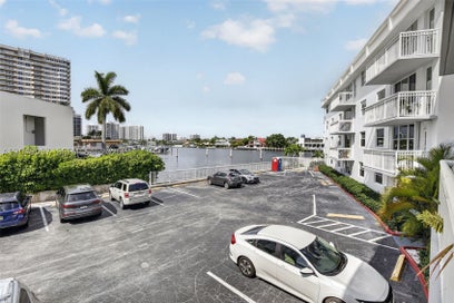 1913 S Ocean Dr 225 Hallandale Beach FL 33009