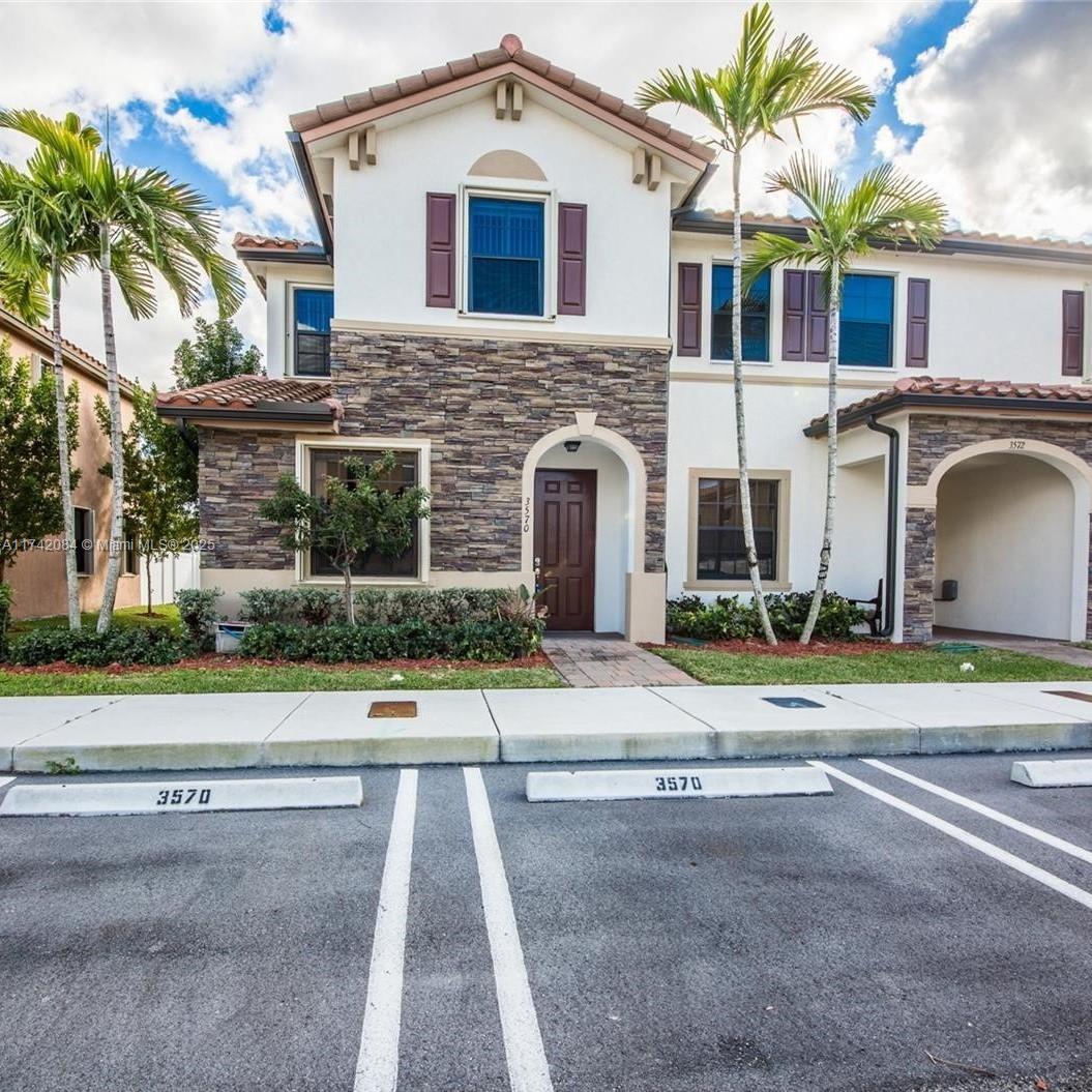 Beautiful & fully remodeled townhouse in Hialeah Gardens, Aragon neighborhood. With three bedrooms and 2.5 Bathrooms, amazing luxury kitchen with bar giving this house a beautiful space for family enjoyment, professionally decorated throughout is located near top-rated schools, new shopping center with the most popular markets.
Don't miss the opportunity to make this beautiful home yours!