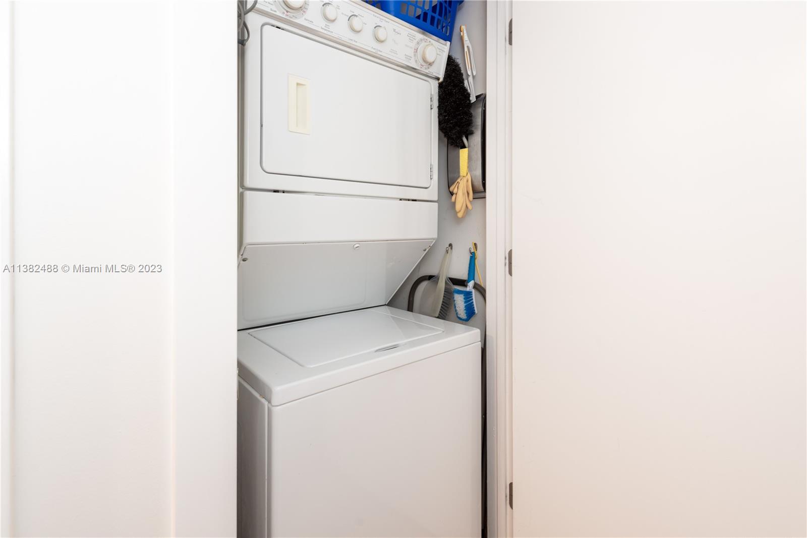 BEACH CLUB CONDO 1 - Residential