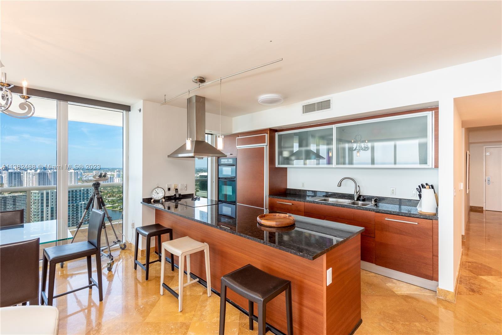 BEACH CLUB CONDO 1 - Residential