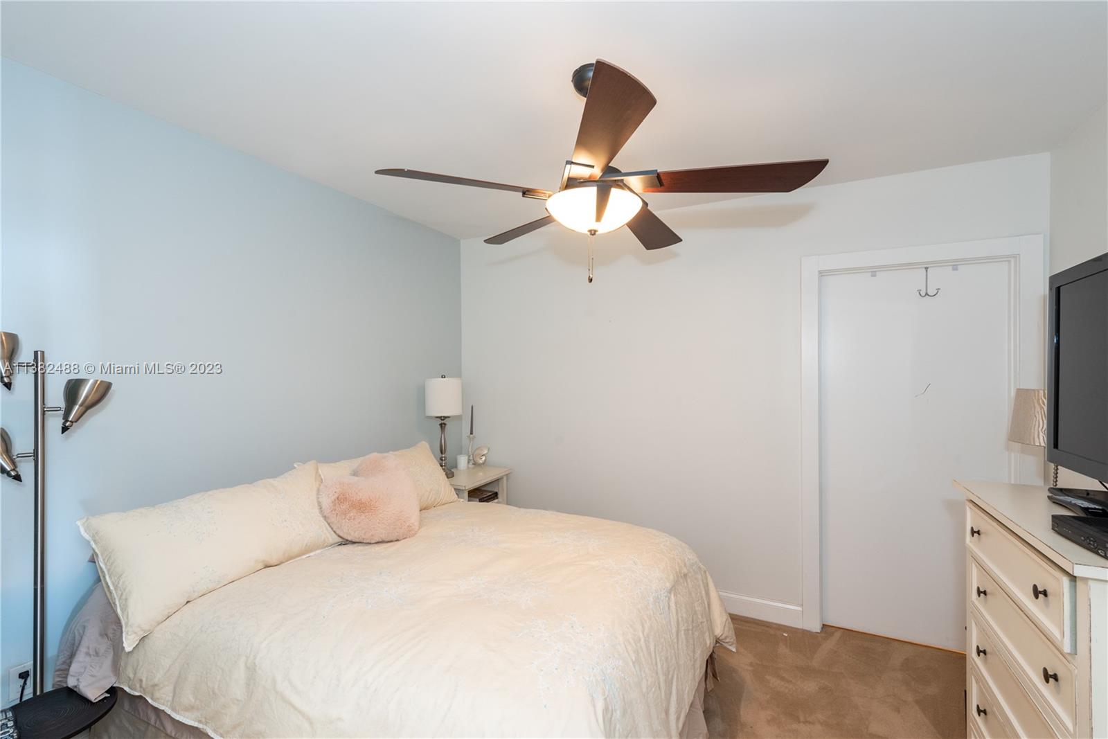 BEACH CLUB CONDO 1 - Residential