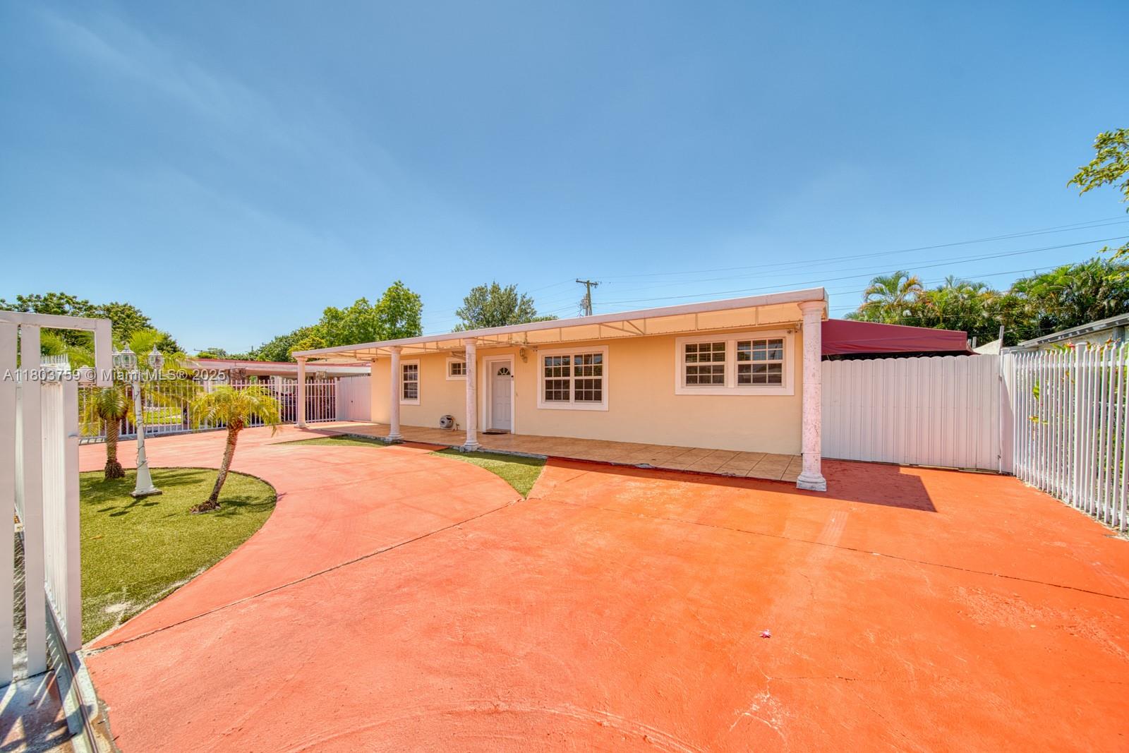 3440 Nw 87th Ter, Miami, Broward County, Florida - 4 Bedrooms  
2 Bathrooms - 