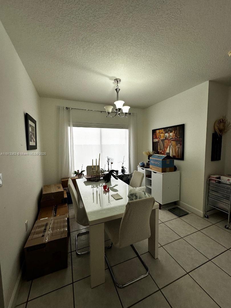 DORAL MEADOWS 1ST ADDN - Residential Lease