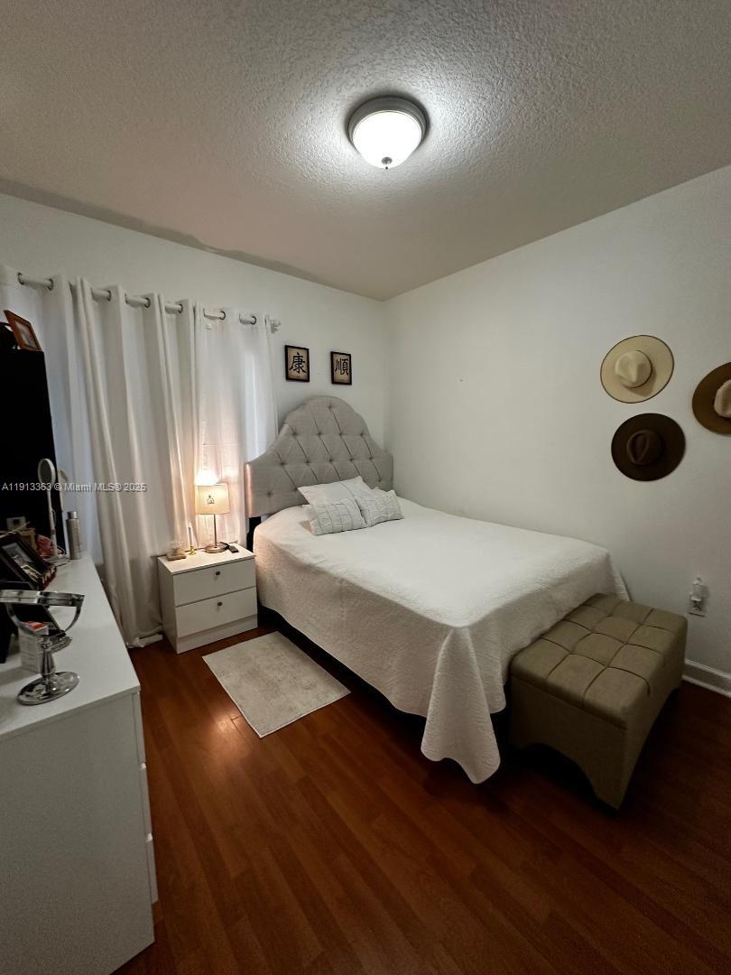 DORAL MEADOWS 1ST ADDN - Residential Lease