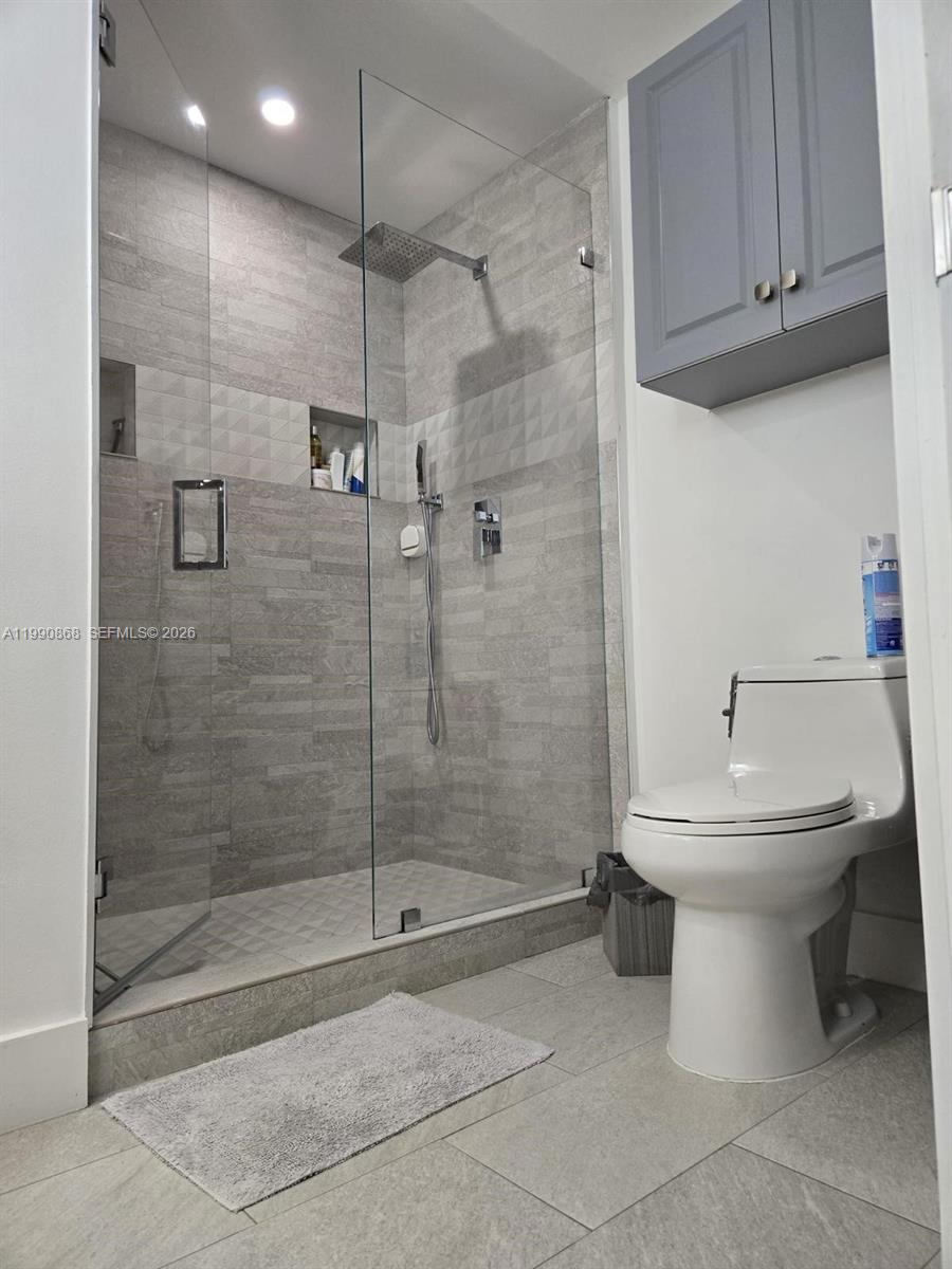 IMPERIAL VILLAS AT IMPERI - Residential