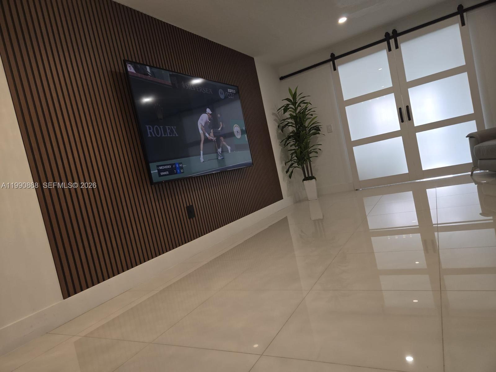 IMPERIAL VILLAS AT IMPERI - Residential