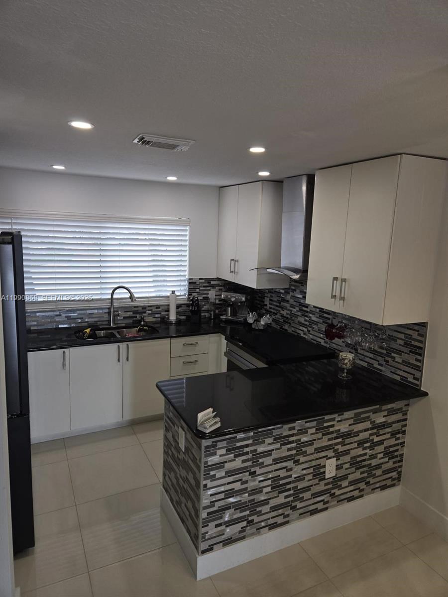 IMPERIAL VILLAS AT IMPERI - Residential