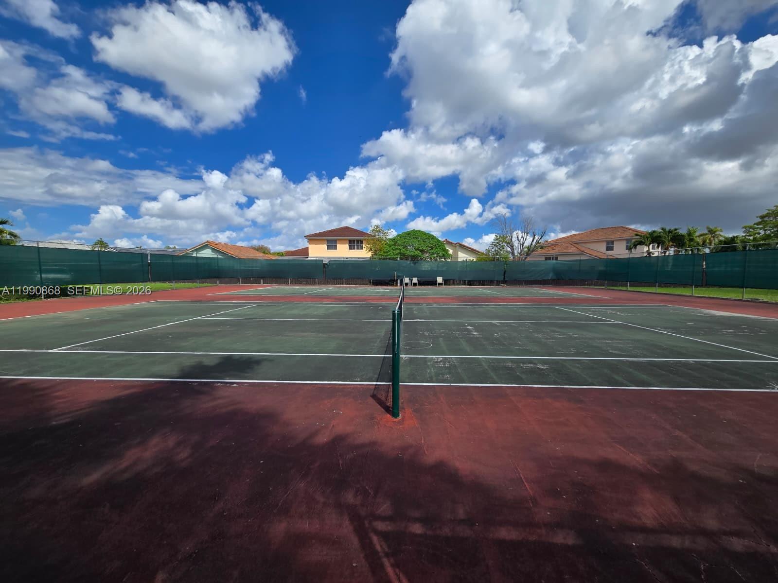 IMPERIAL VILLAS AT IMPERI - Residential