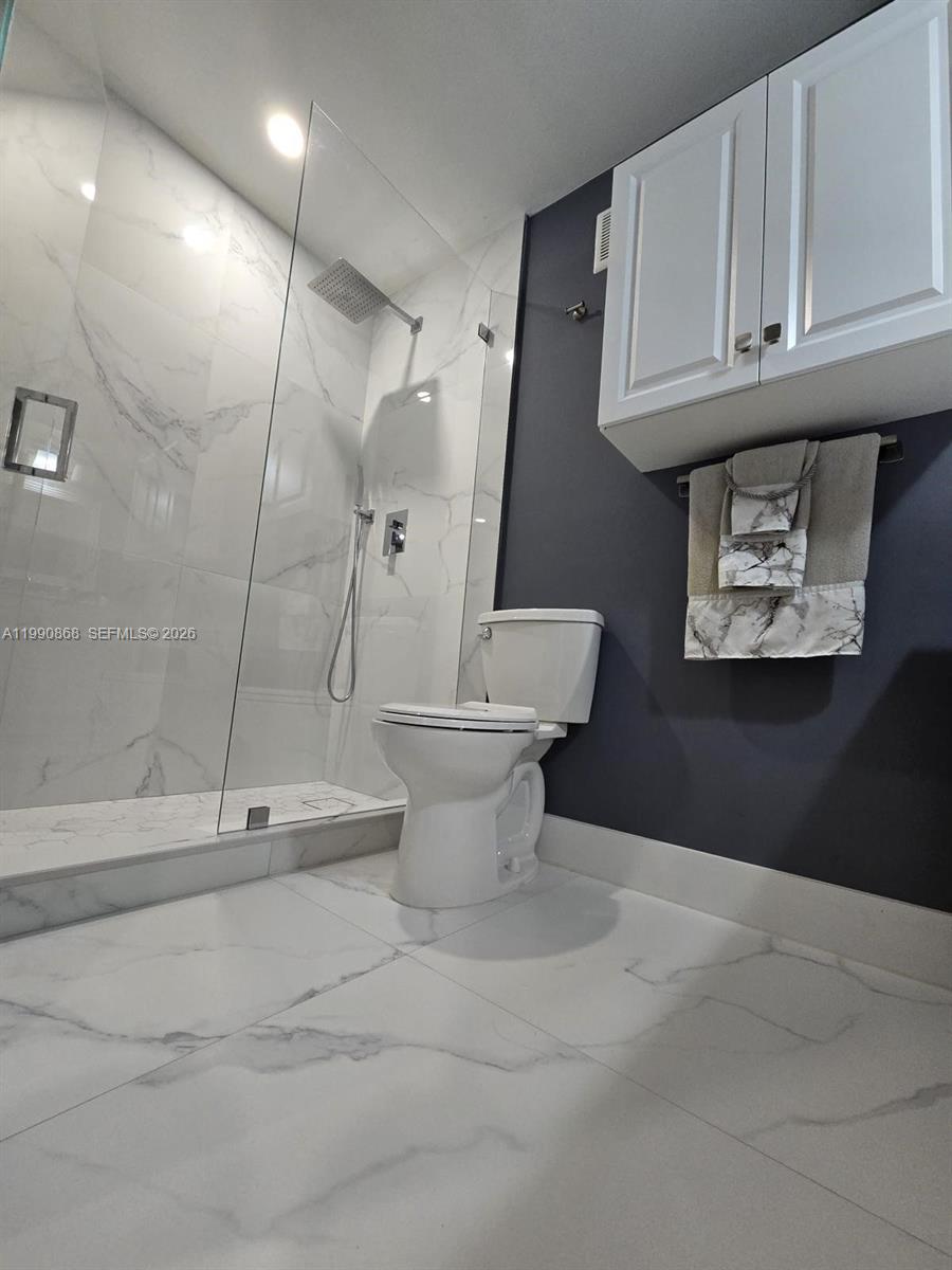 IMPERIAL VILLAS AT IMPERI - Residential