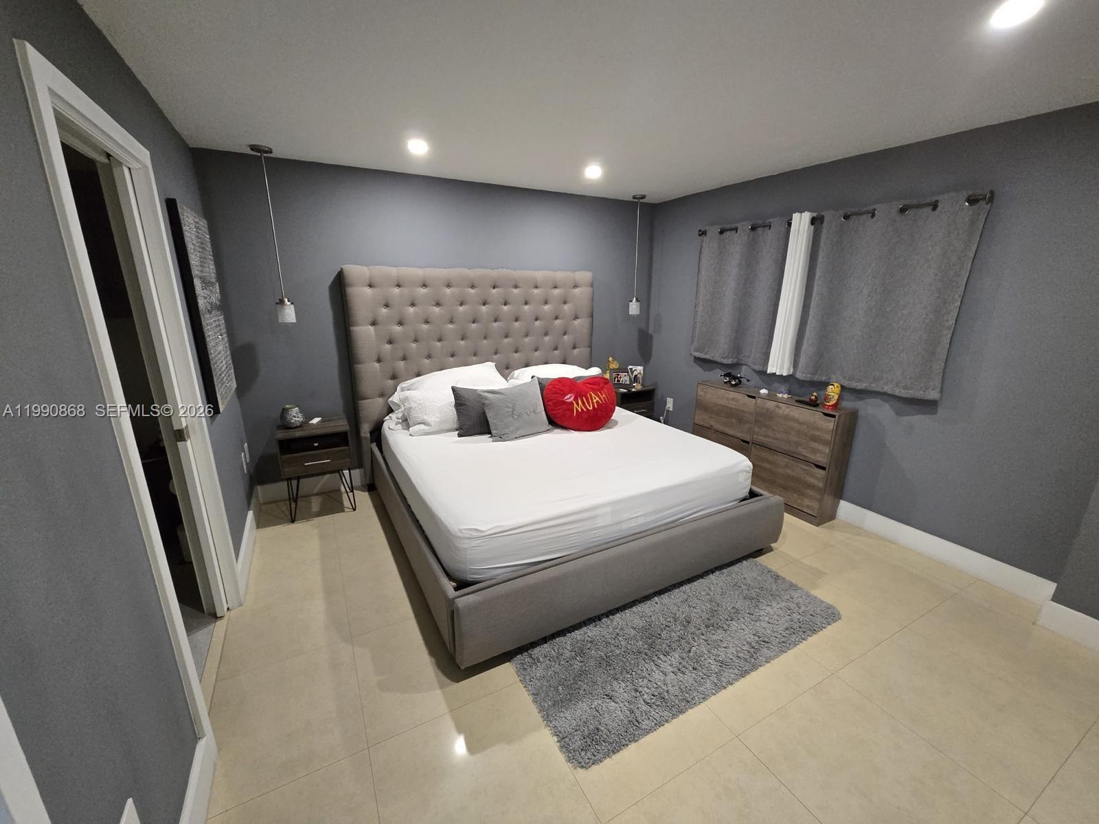 IMPERIAL VILLAS AT IMPERI - Residential