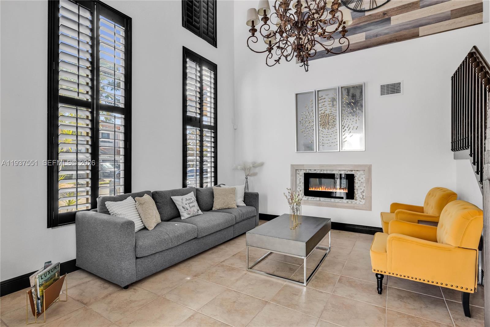 CAMINO REAL ESTATES - Residential