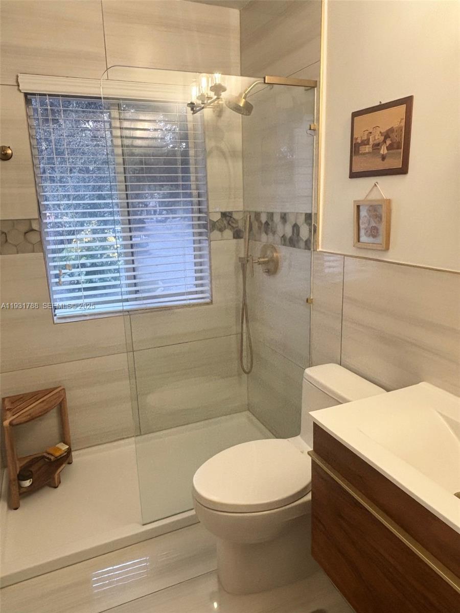 SUNSET ON THE PARK SEC 1 - Residential