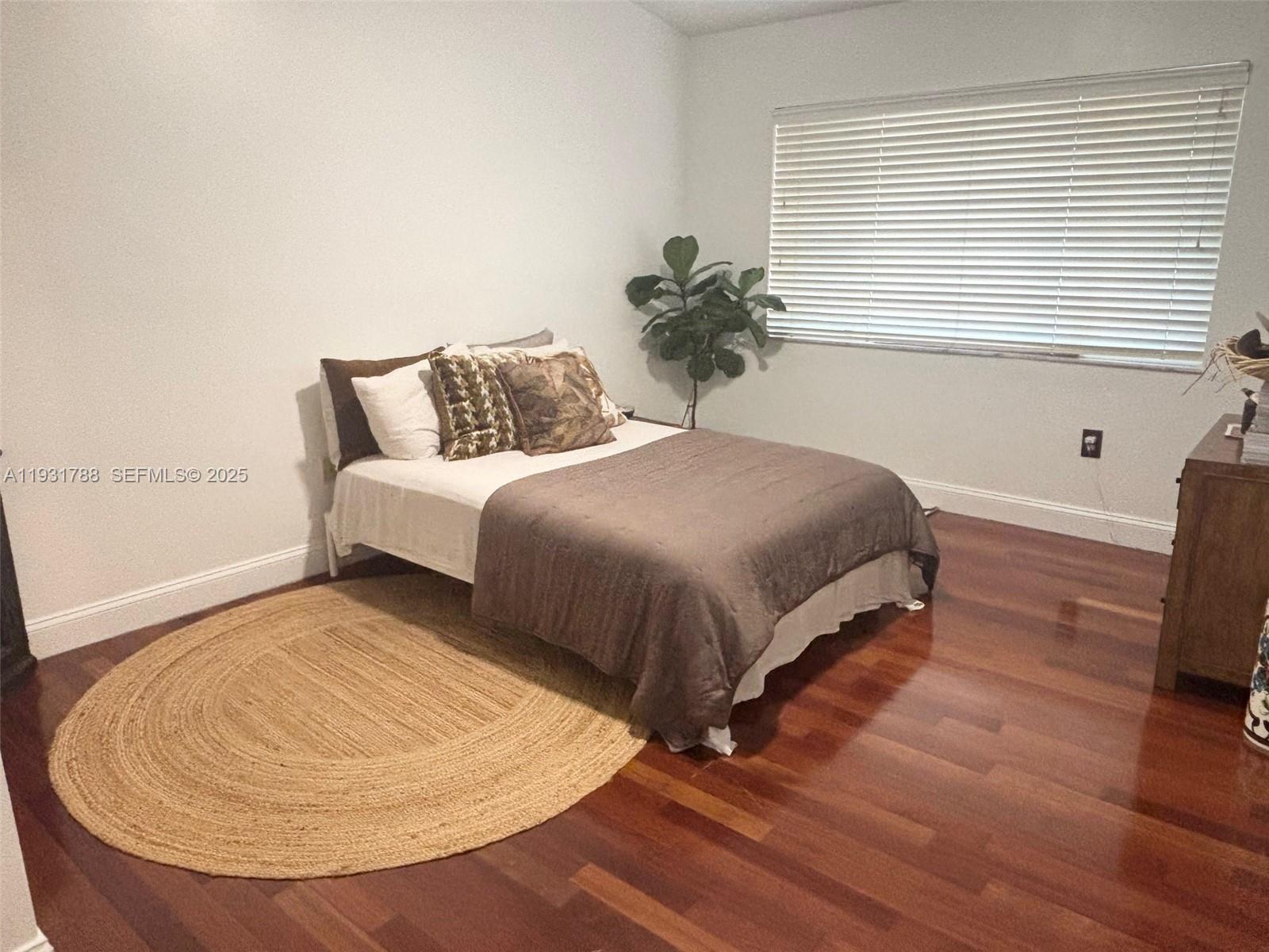 SUNSET ON THE PARK SEC 1 - Residential