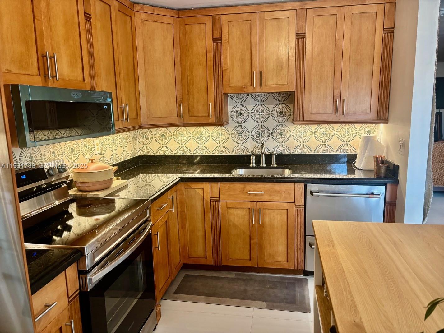 SUNSET ON THE PARK SEC 1 - Residential