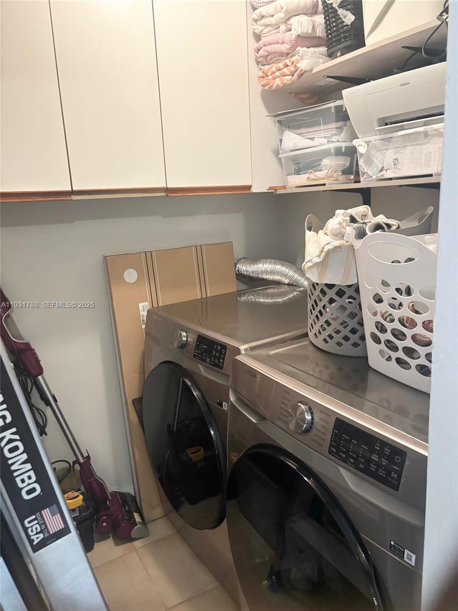 SUNSET ON THE PARK SEC 1 - Residential