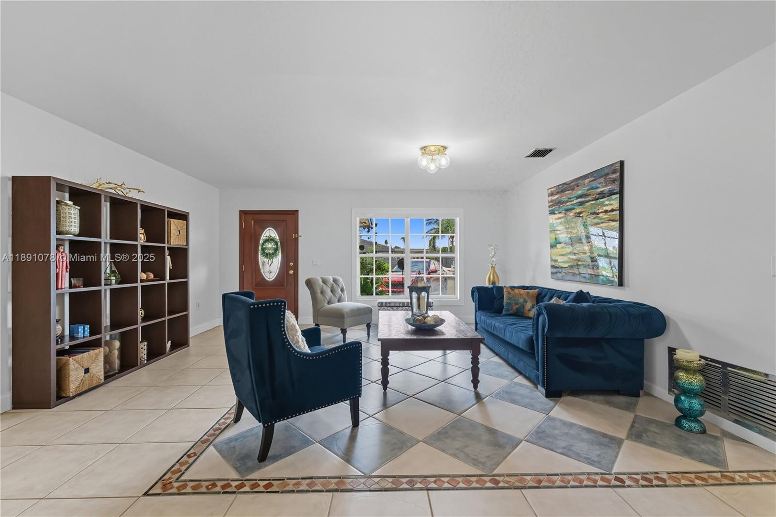 SAN SEBASTIAN UNIT NO 5 - Residential