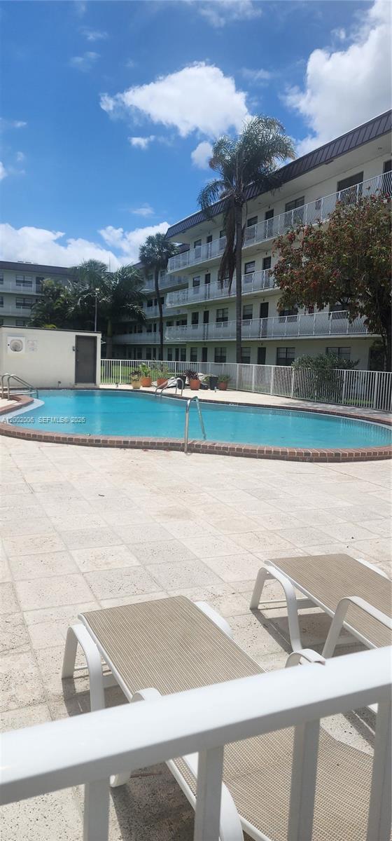 PALM VILLAGE CLUB CONDO - Residential Lease