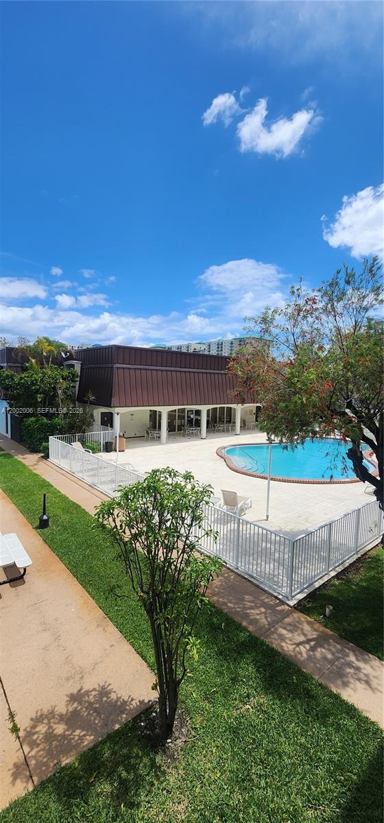 PALM VILLAGE CLUB CONDO - Residential Lease