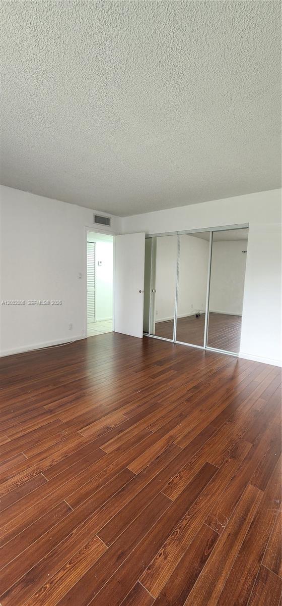 PALM VILLAGE CLUB CONDO - Residential Lease