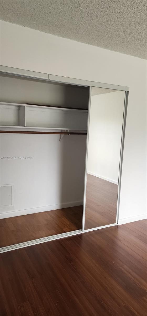 PALM VILLAGE CLUB CONDO - Residential Lease