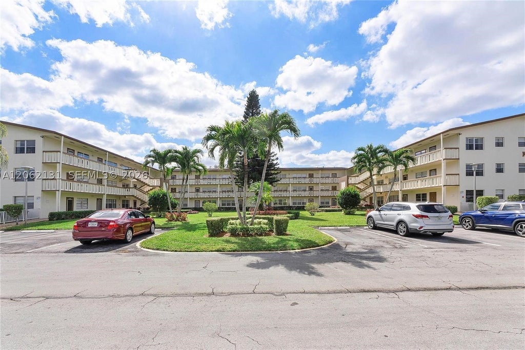 Photo of 559 N Mansfield N #559, Boca Raton, FL 33434 (MLS # A12062131)