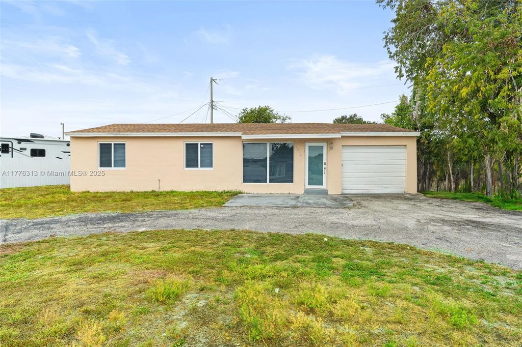 listing image 0