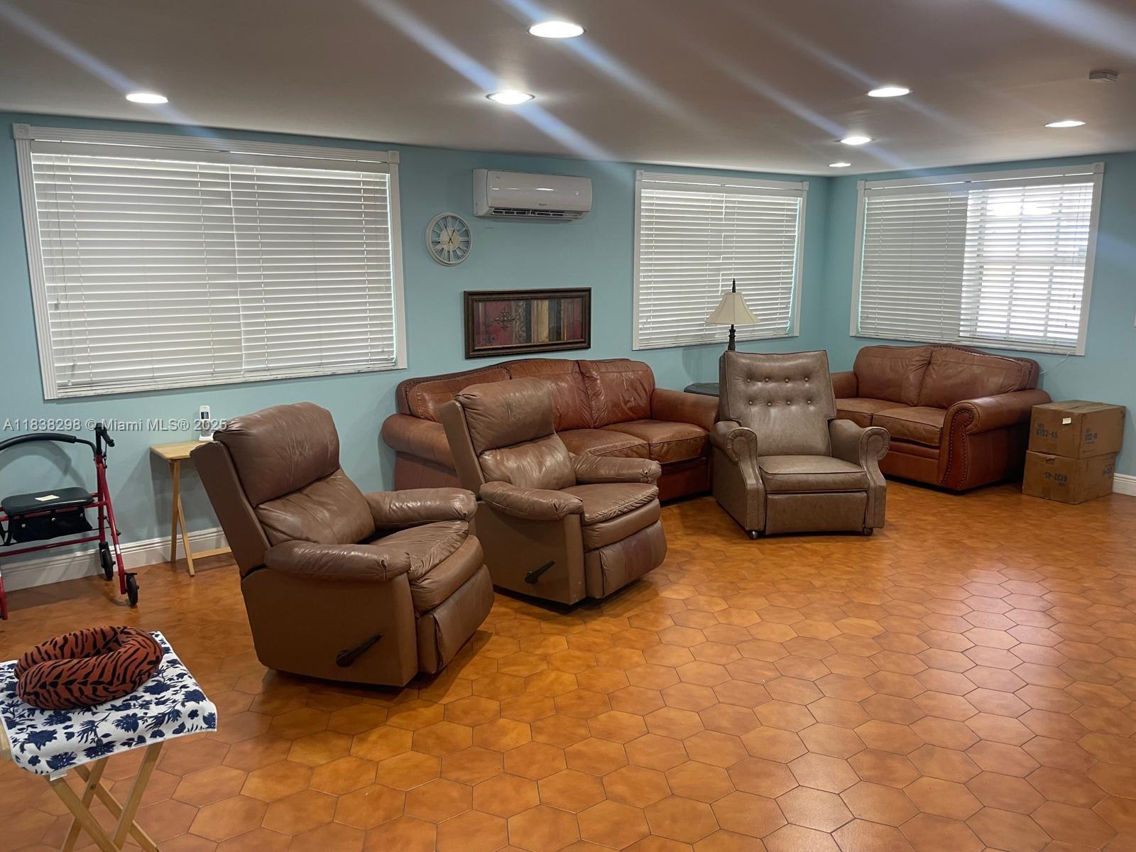 ANACRIS ADDN TO HIALEAH R - Residential