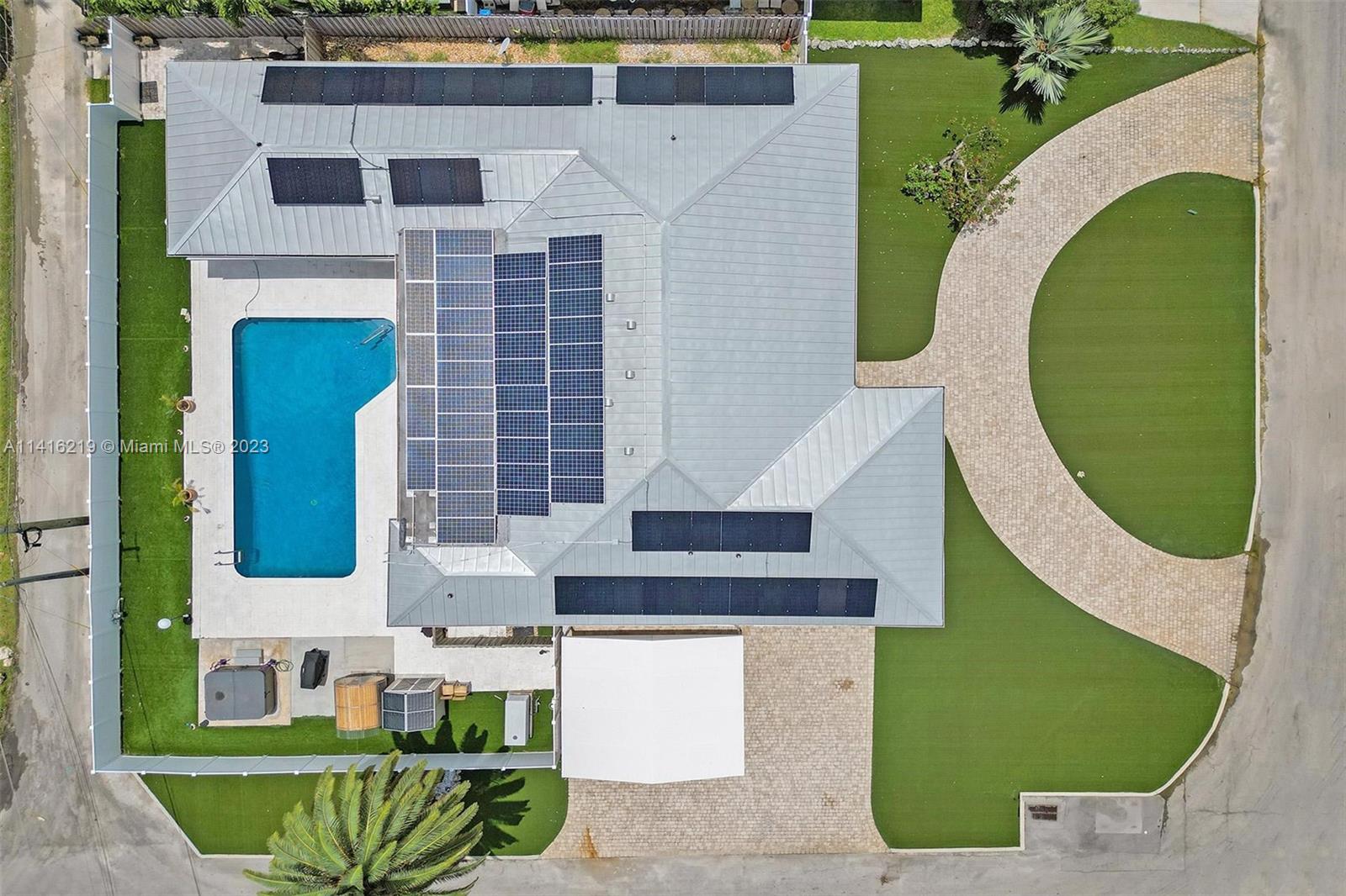 HOLLYWOOD LAKES SECTION - Residential