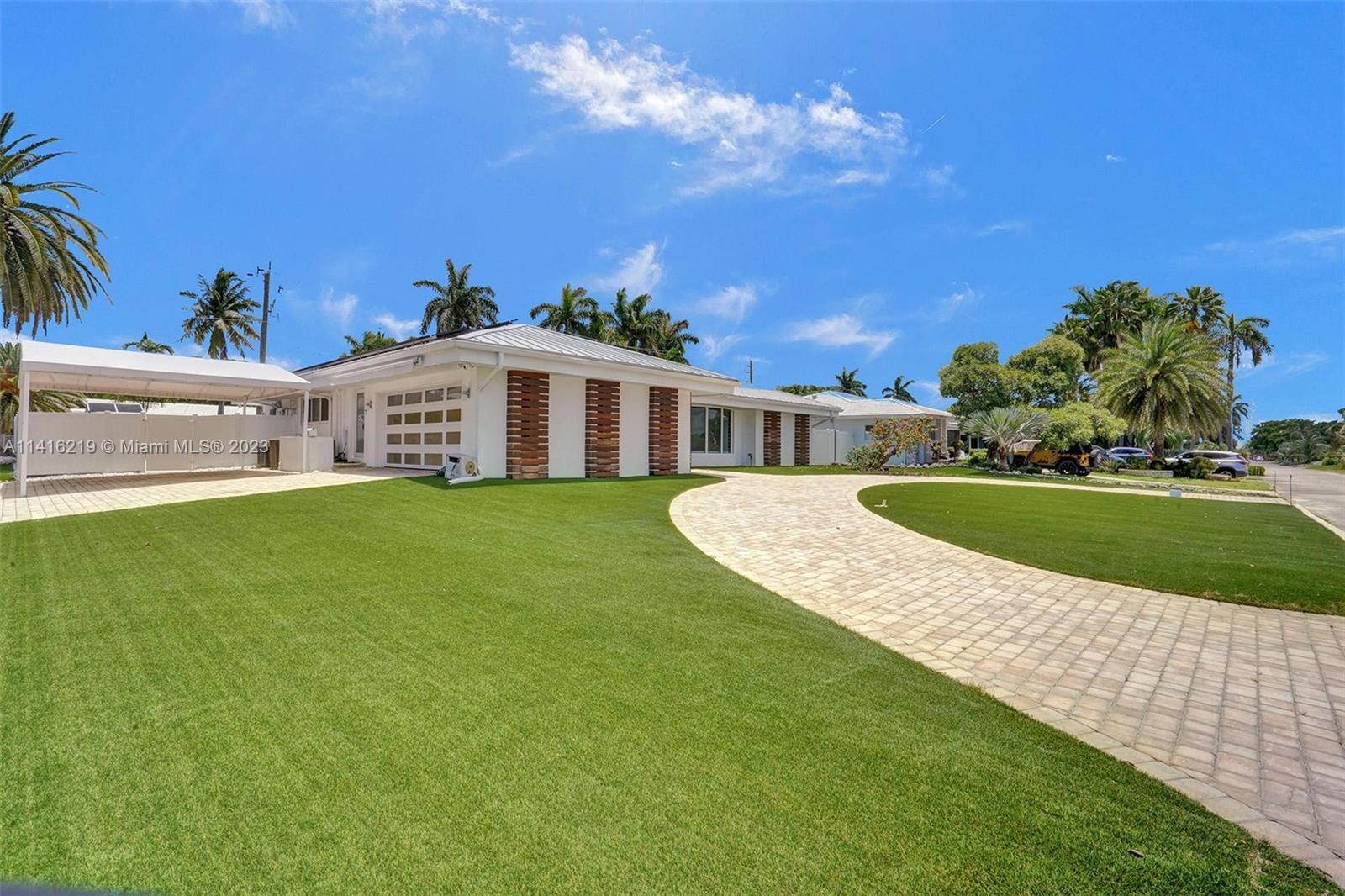 HOLLYWOOD LAKES SECTION - Residential