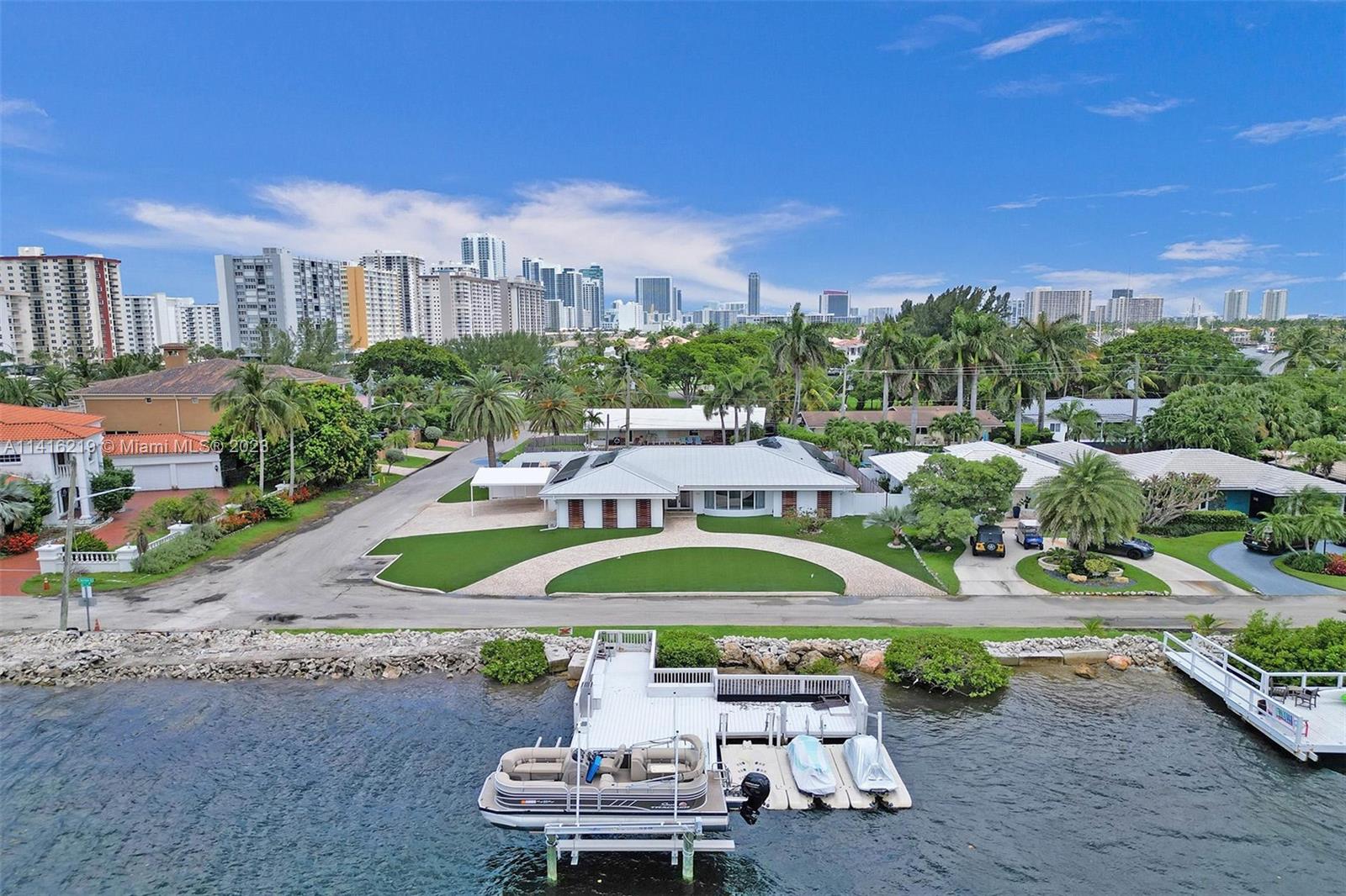 HOLLYWOOD LAKES SECTION - Residential