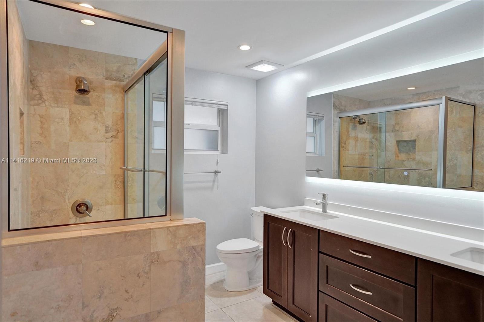 HOLLYWOOD LAKES SECTION - Residential