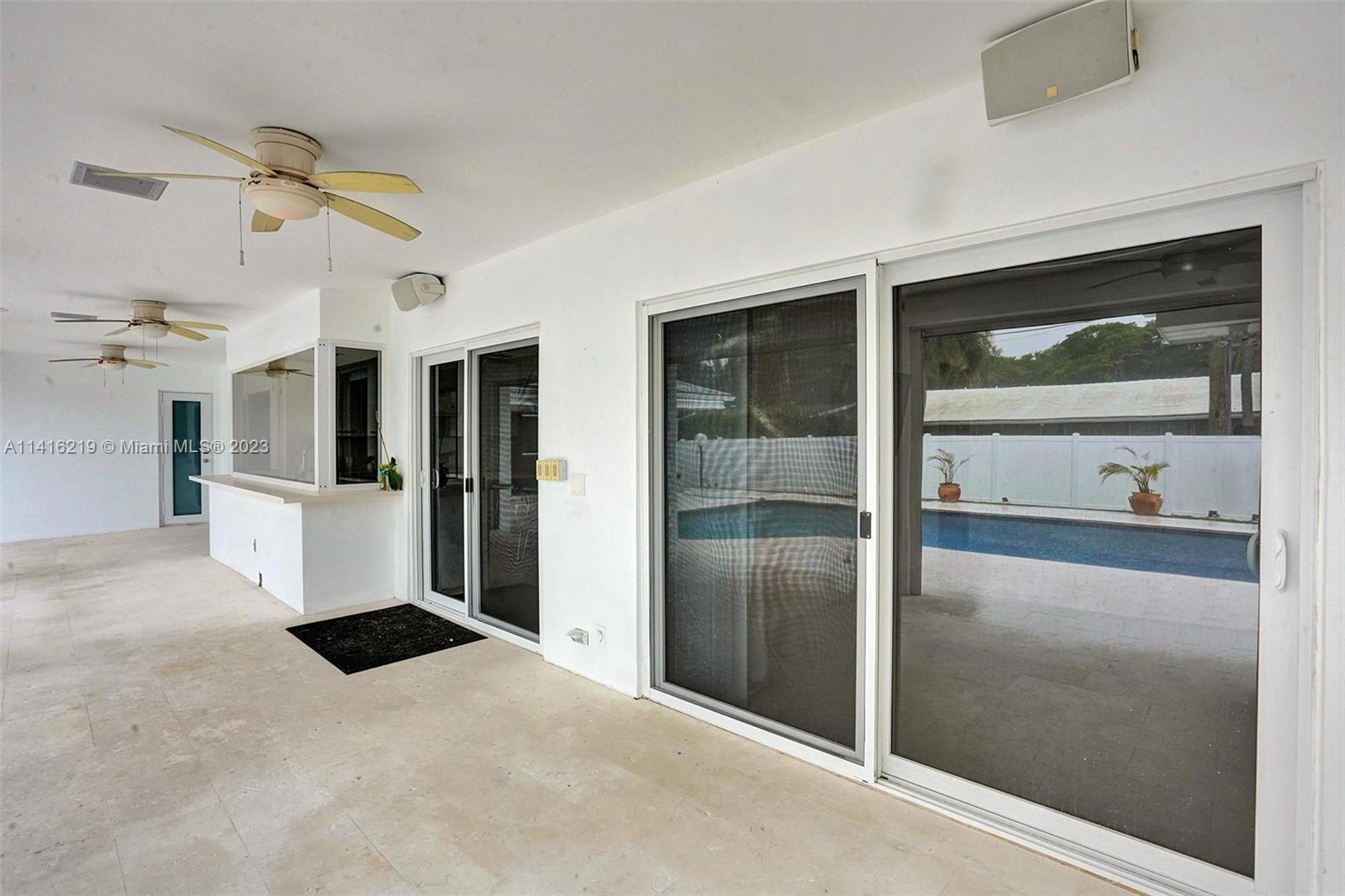 HOLLYWOOD LAKES SECTION - Residential