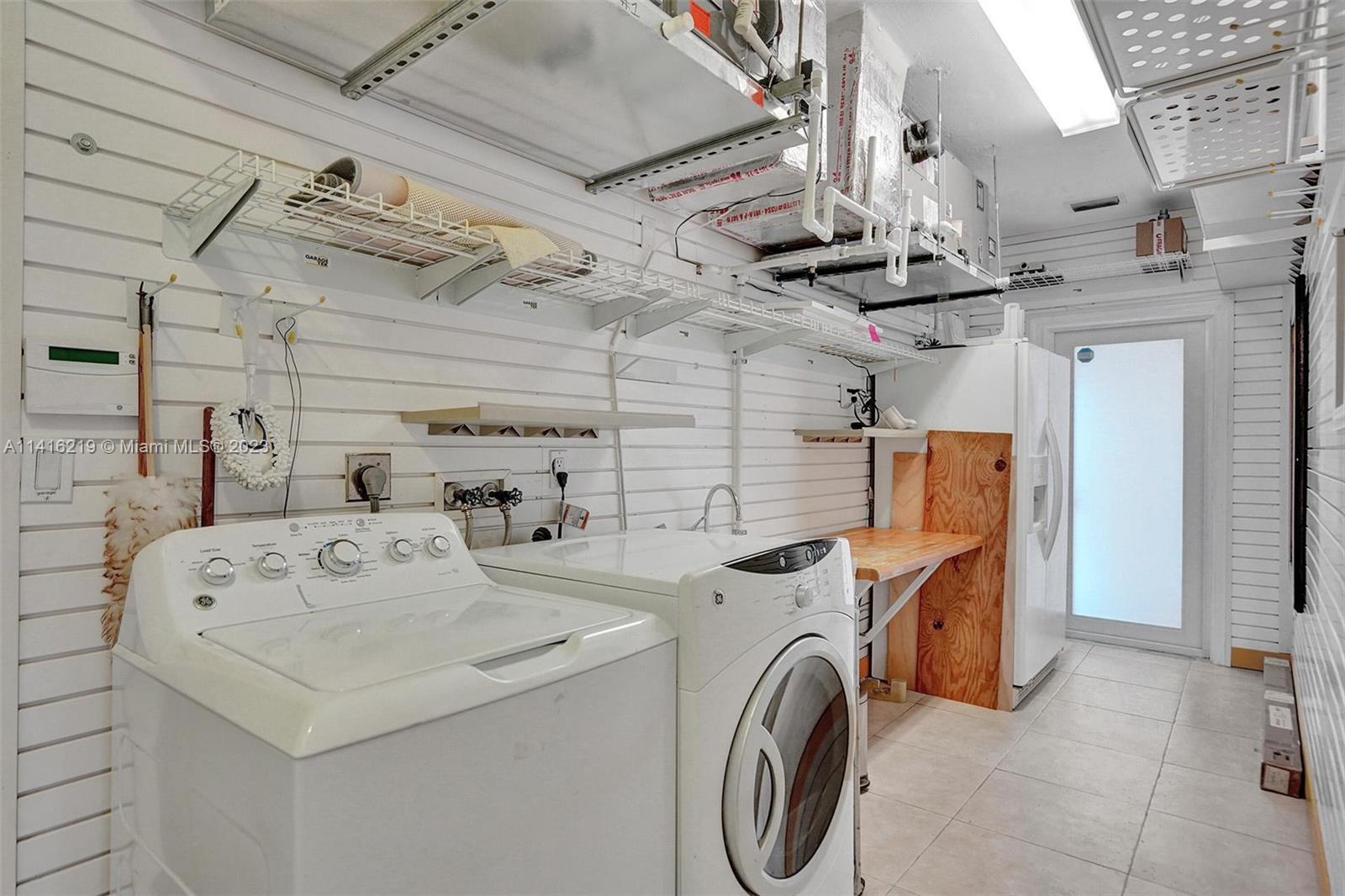 HOLLYWOOD LAKES SECTION - Residential